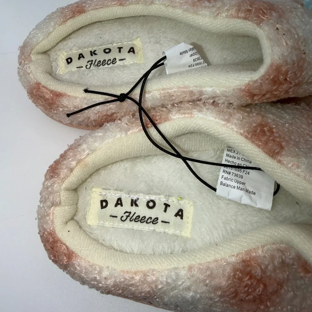Dakota Fleece Girls Size L 2/3 Smiley‎ Face Beanie Plush Slippers Pink Checkered